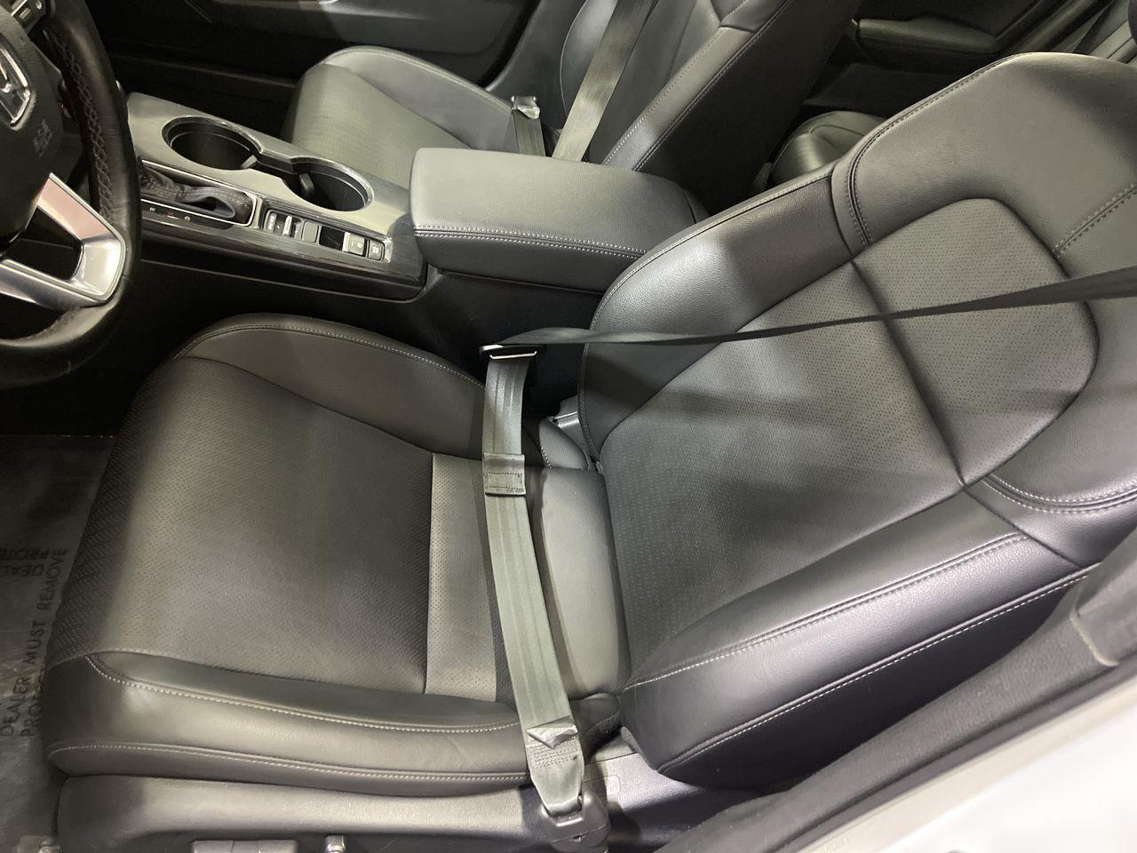2025 Honda Civic Hatchback Hybrid Sport Touring - Platinum White Pearl exterior view 11