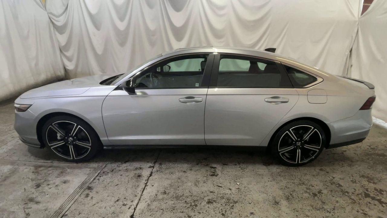 2025 Honda Accord Hybrid Sport - Solar Silver Metallic exterior view 5