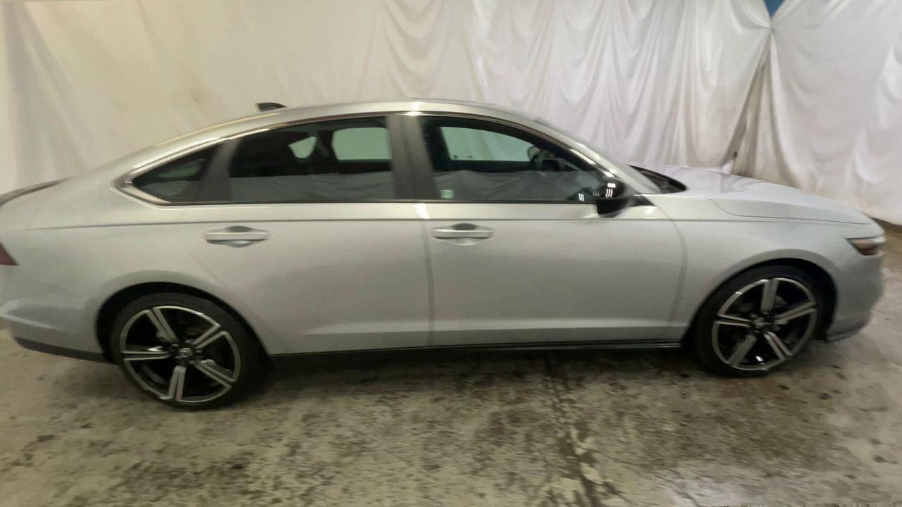 2025 Honda Accord Hybrid Sport - Solar Silver Metallic exterior view 9