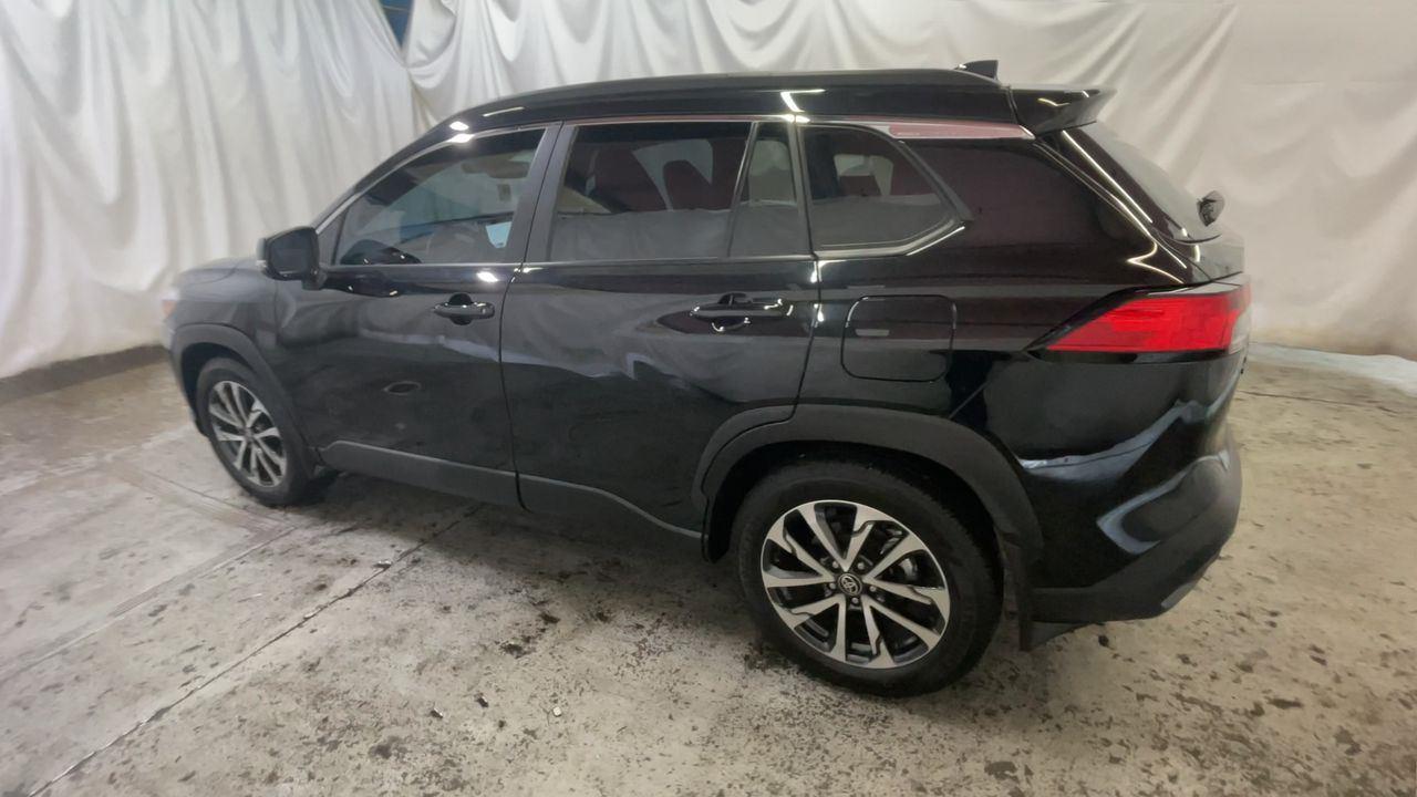 2024 Toyota Corolla Cross XLE - Jet Black exterior view 6