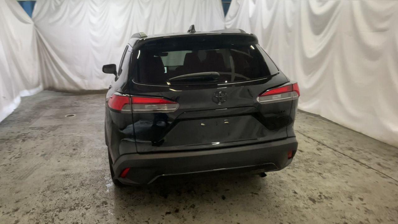 2024 Toyota Corolla Cross XLE - Jet Black exterior view 7