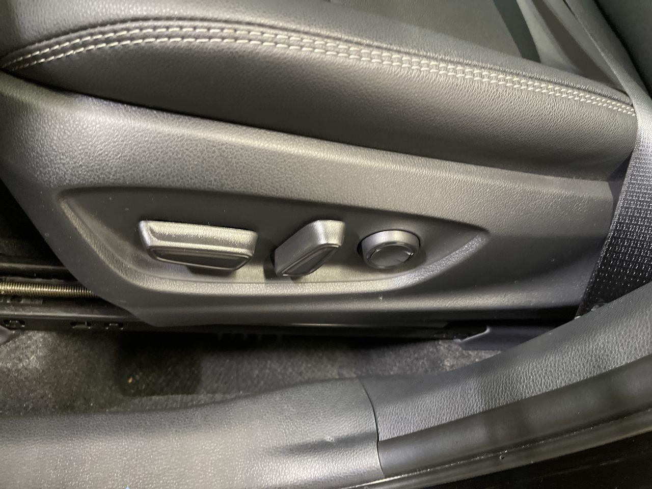 2024 Toyota Corolla Cross XLE - Jet Black exterior view 12