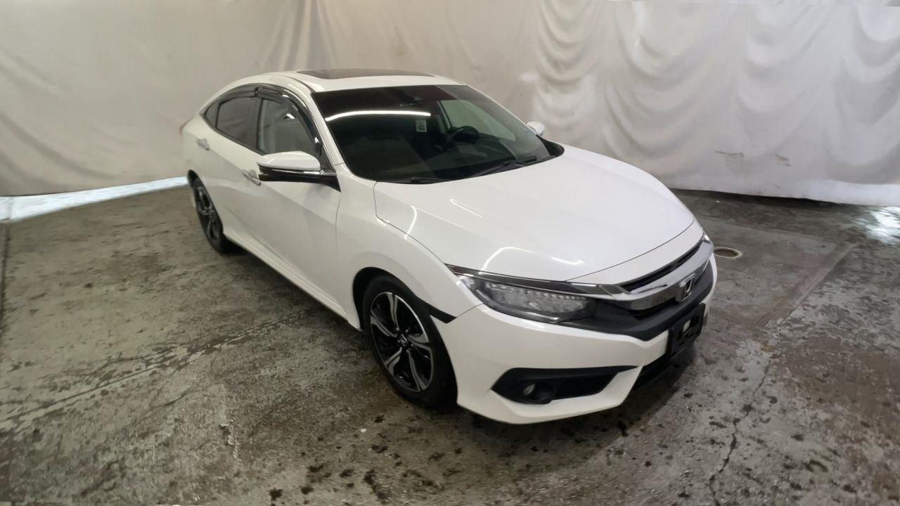 2018 HONDA CIVIC TOUR - WHITE exterior view 2