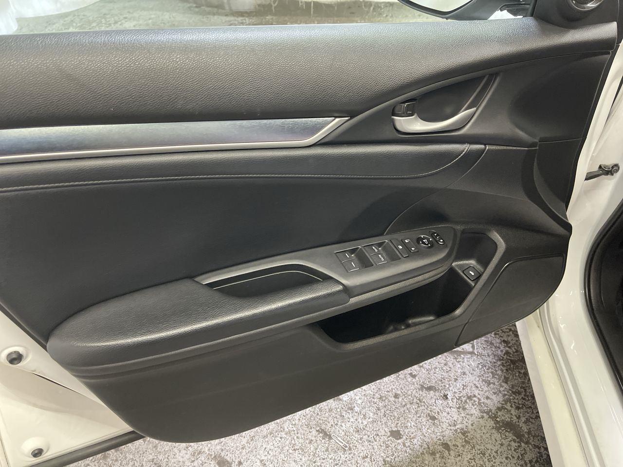 2018 HONDA CIVIC TOUR - WHITE exterior view 13