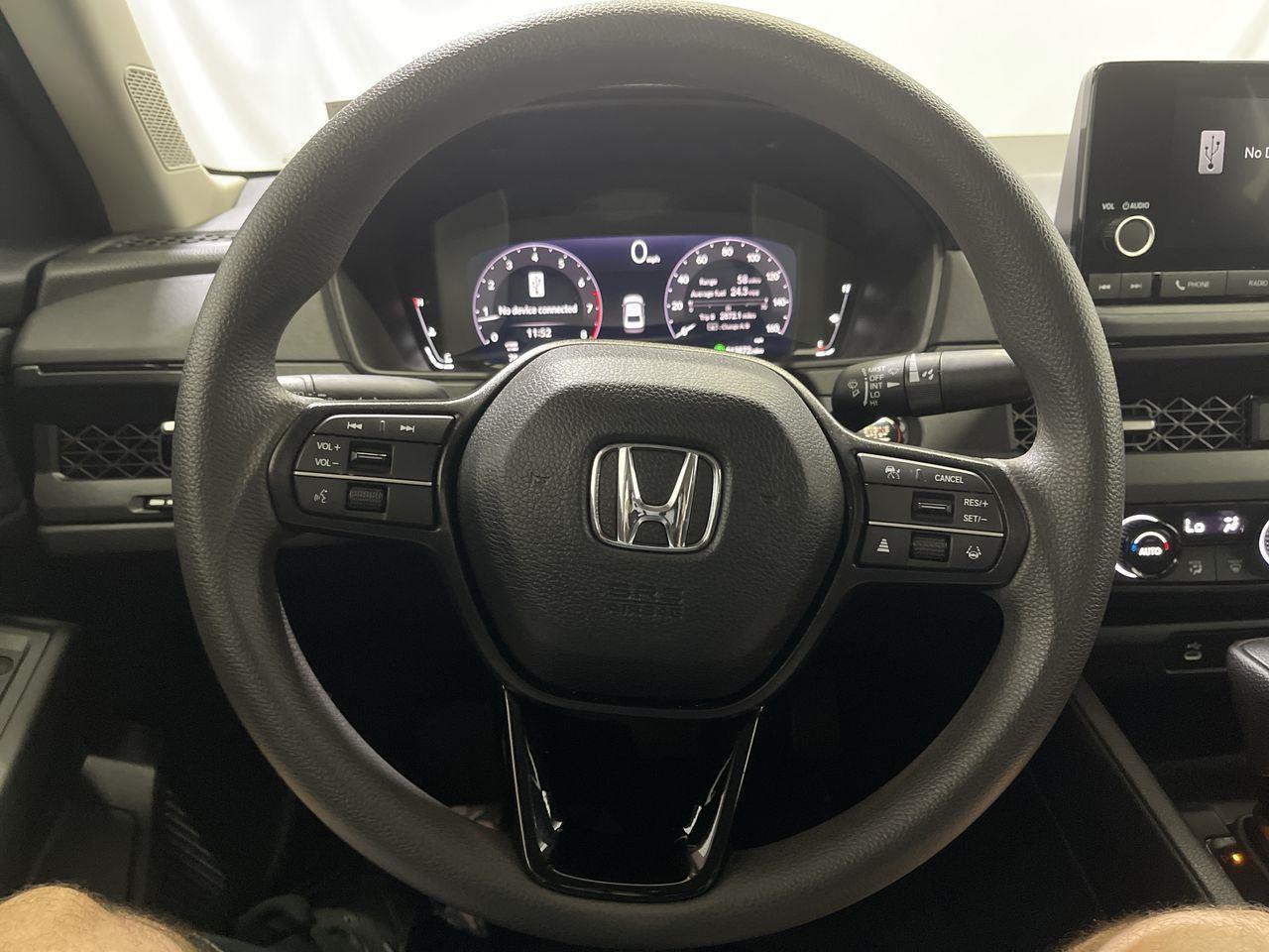 2025 Honda Accord Sedan SE - Platinum White Pearl exterior view 14