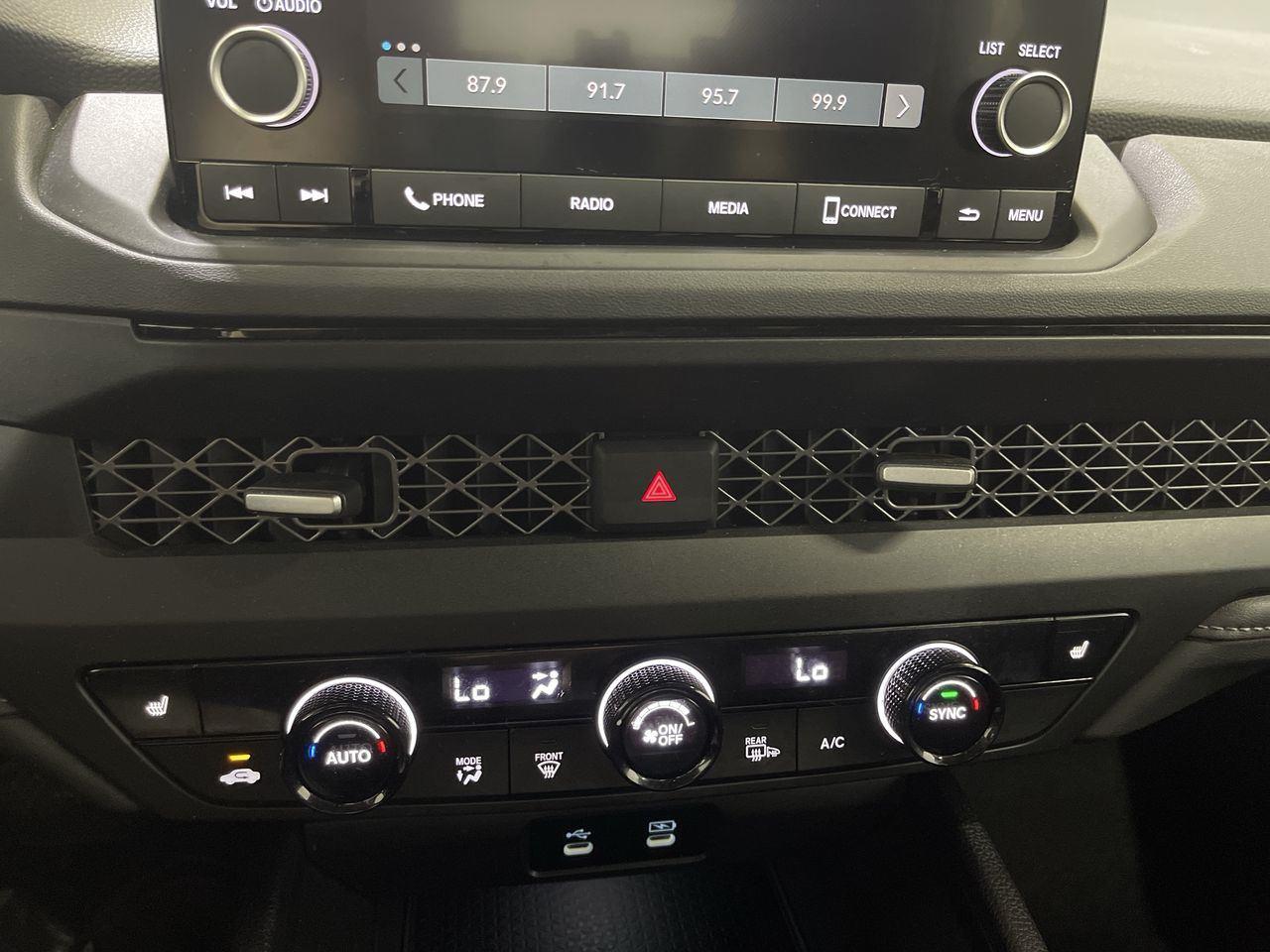 2025 Honda Accord Sedan SE - Platinum White Pearl exterior view 18