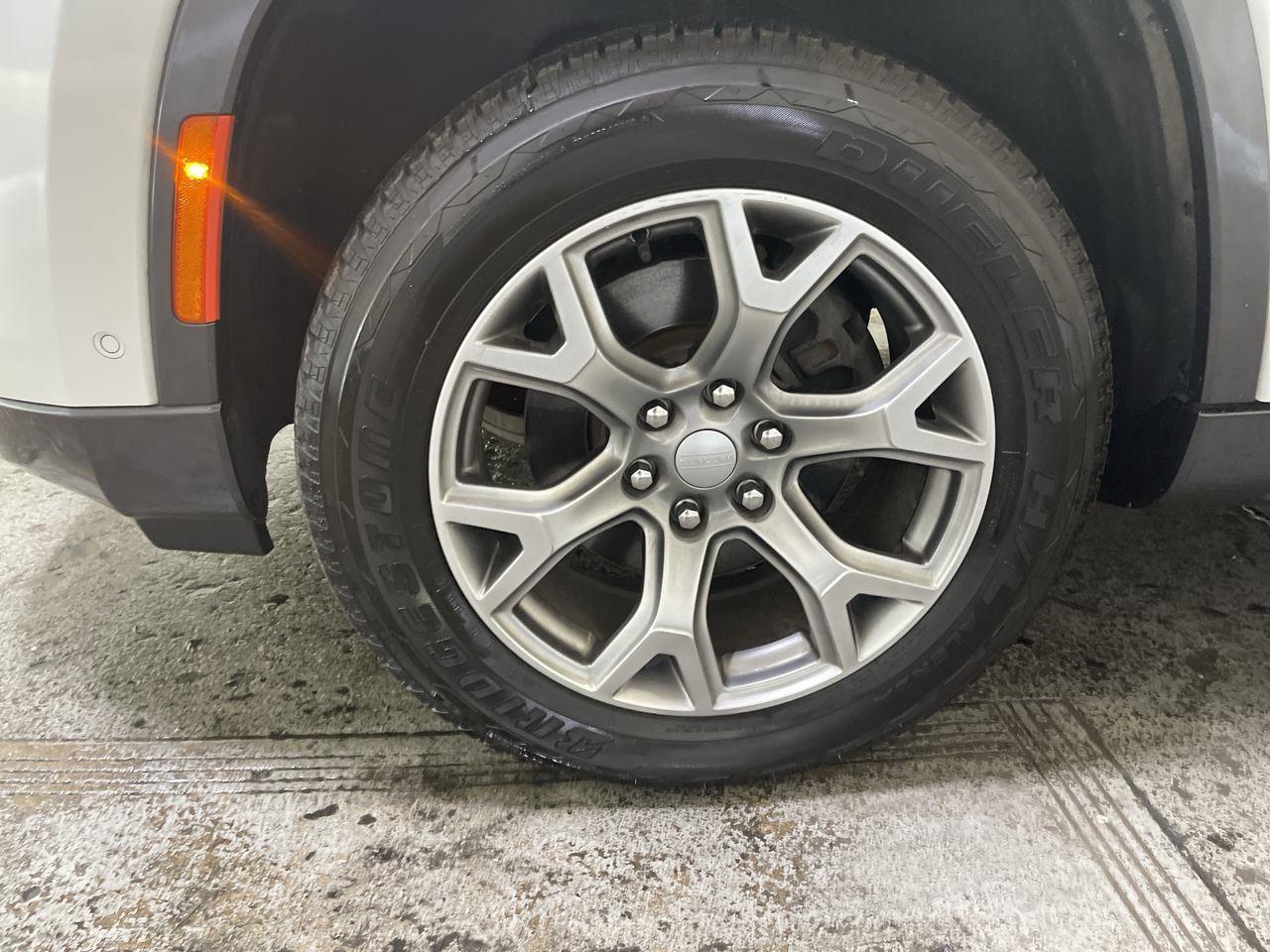 2022 Jeep Wagoneer Series II - Bright White Clearcoat exterior view 10