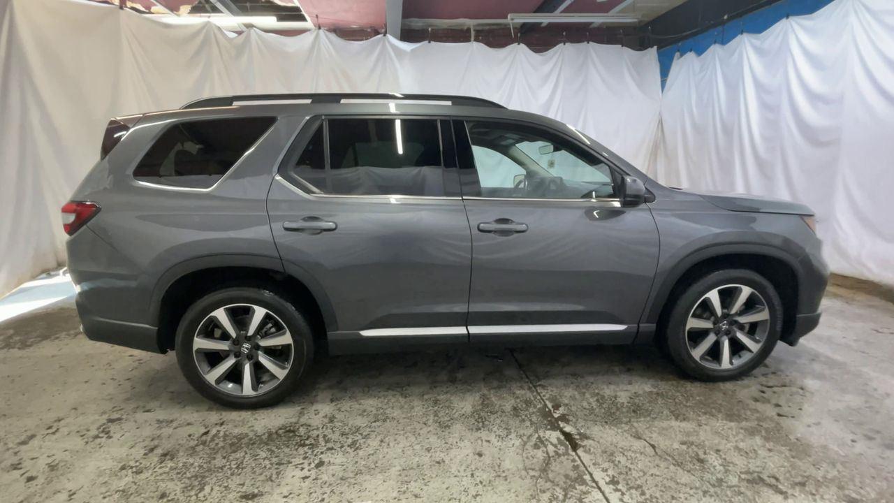 2023 Honda Pilot Elite - Sonic Gray Pearl exterior view 9