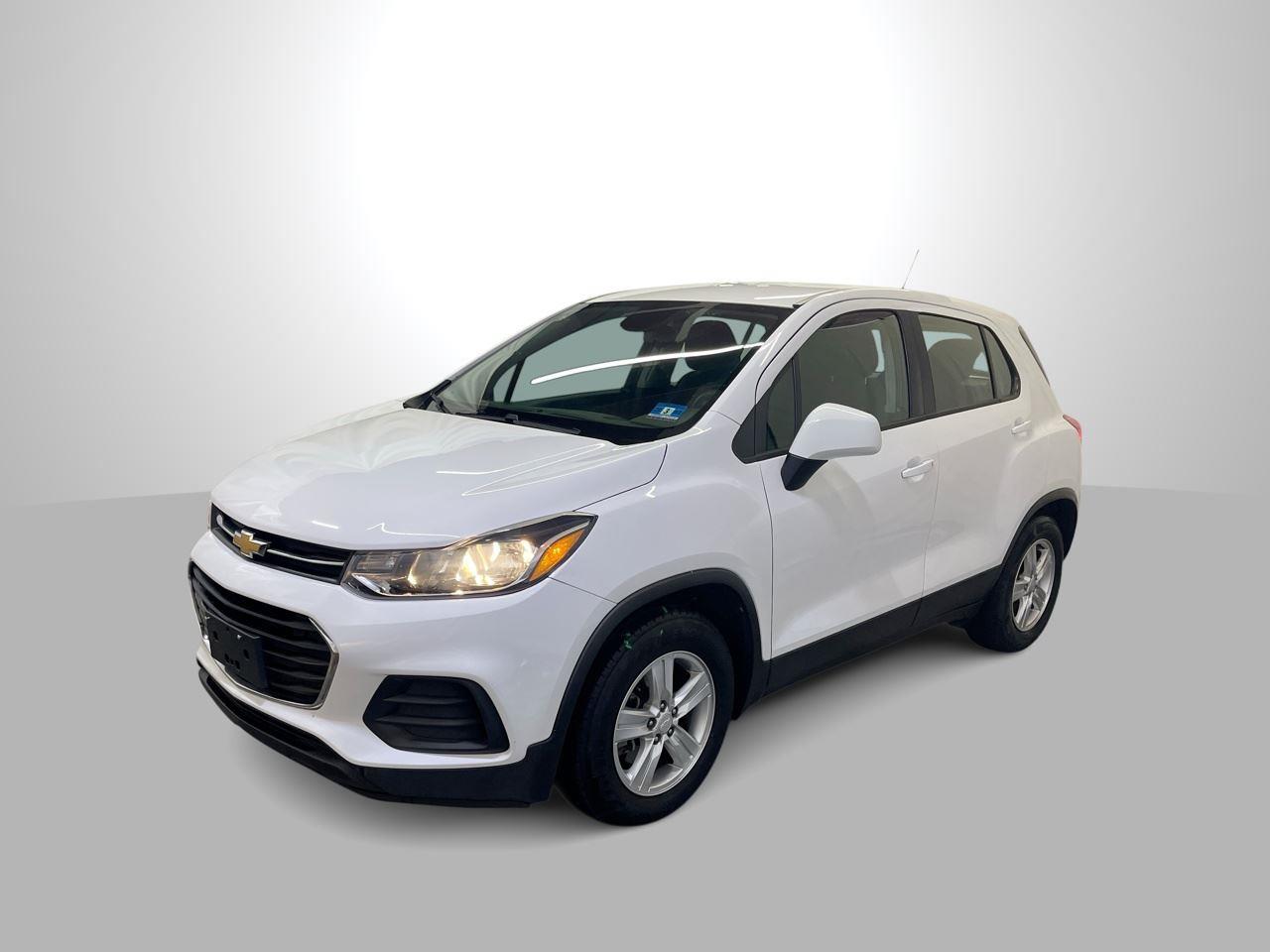 Summit White 2019 Chevrolet Trax LS FWD SUV / Crossover Front-Wheel Drive 6-Speed Automatic