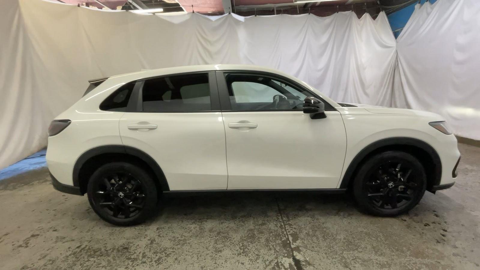 2024 Honda HR-V Sport - Platinum White Pearl exterior view 4