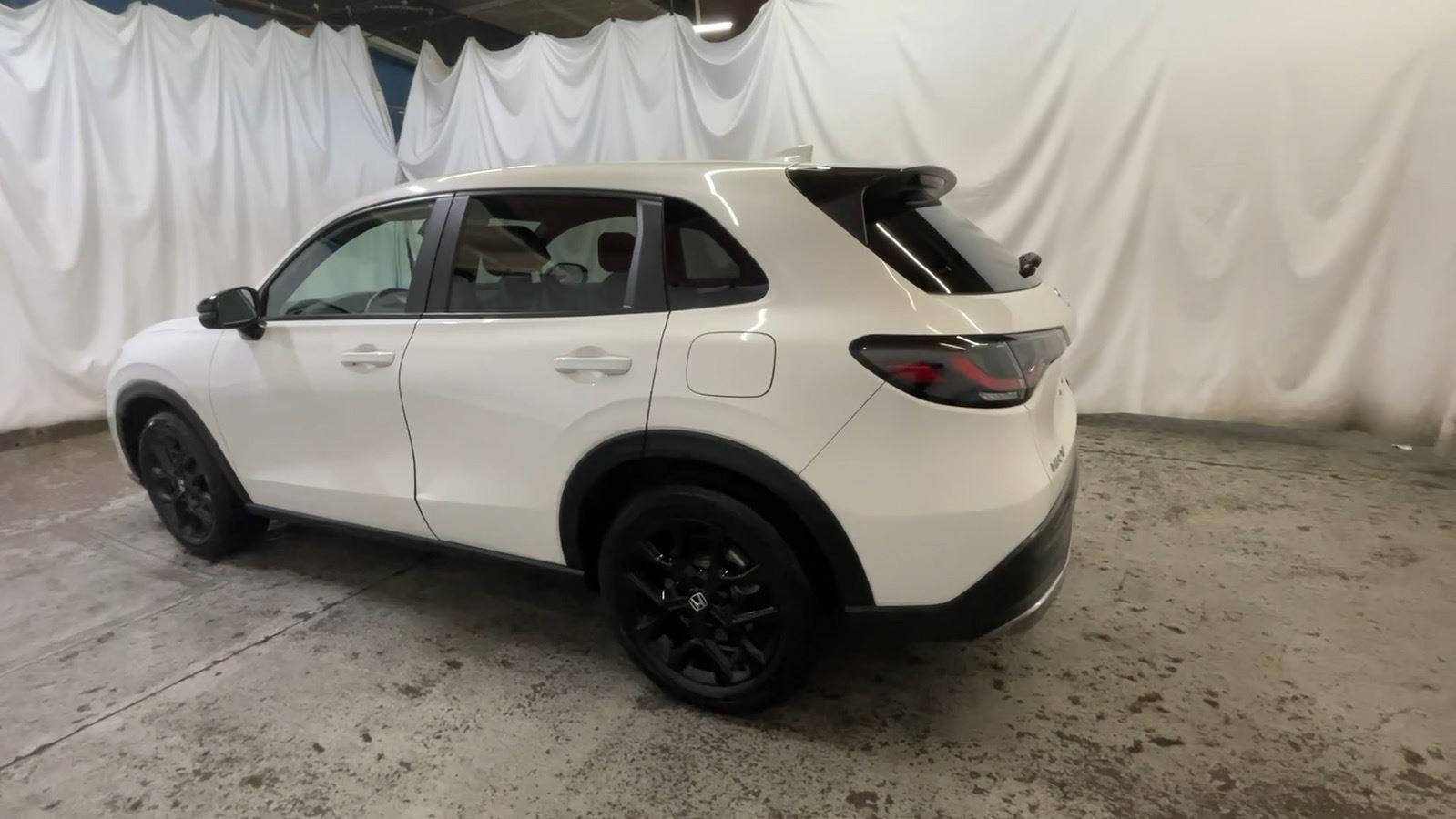 2024 Honda HR-V Sport - Platinum White Pearl exterior view 9
