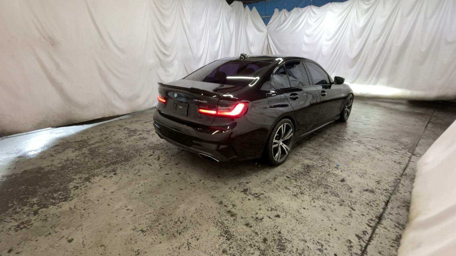 2020 BMW 3 Series M340i xDrive - Black Sapphire Metallic exterior view 5