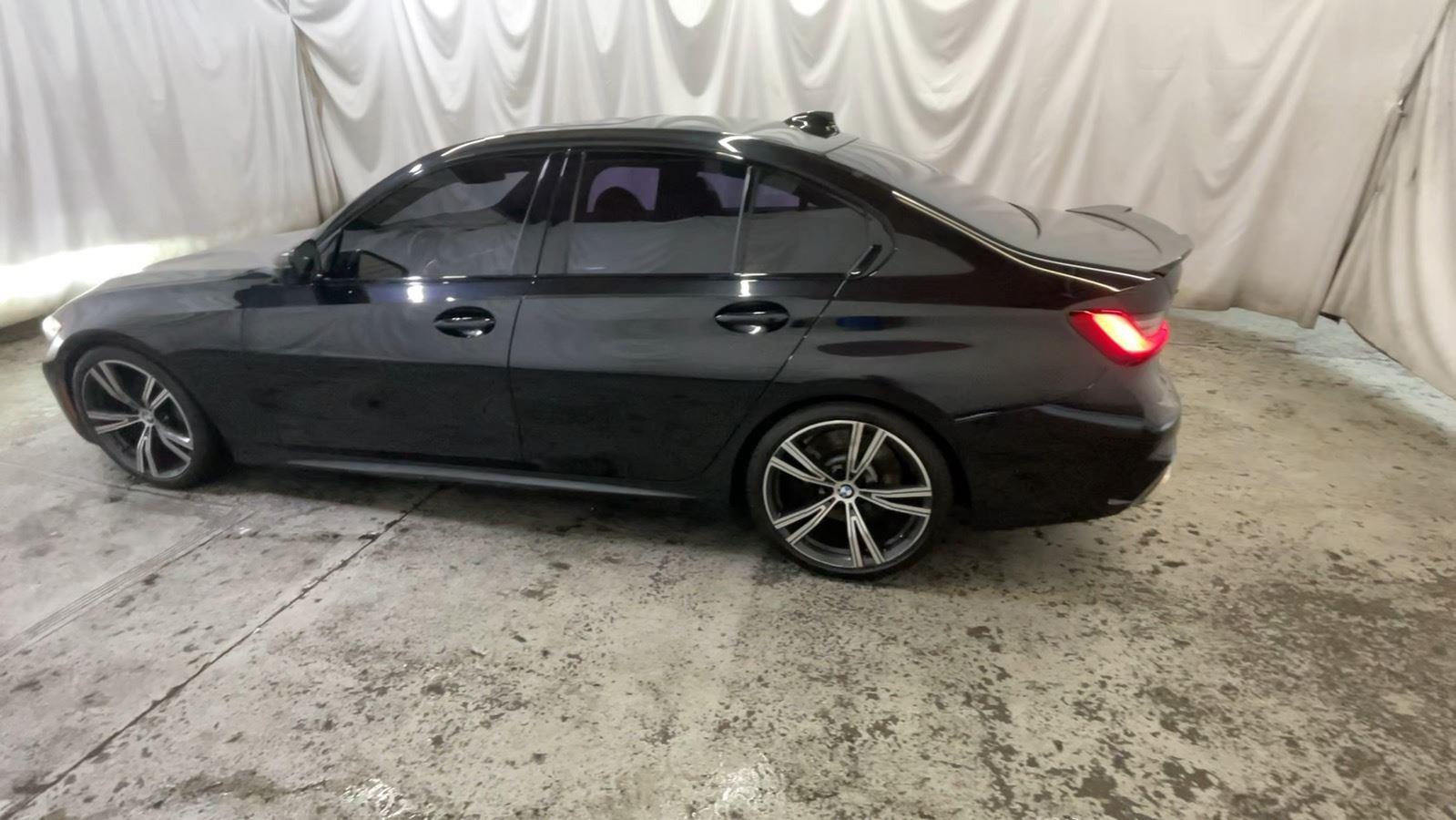 2020 BMW 3 Series M340i xDrive - Black Sapphire Metallic exterior view 9