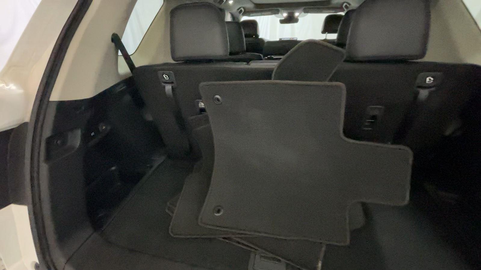2025 Honda Pilot Elite - Platinum White Pearl exterior view 16