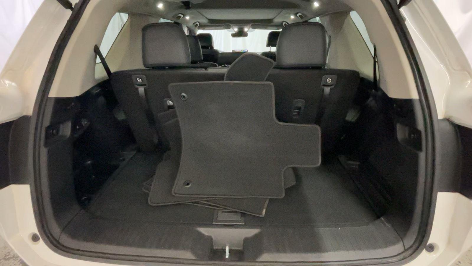 2025 Honda Pilot Elite - Platinum White Pearl exterior view 18