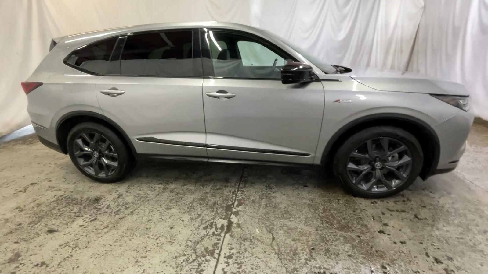 2023 Acura MDX w/A-Spec Package - Lunar Silver Metallic exterior view 4