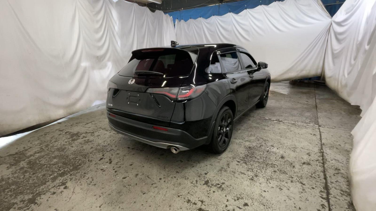 2025 Honda HR-V Sport - Crystal Black Pearl exterior view 5