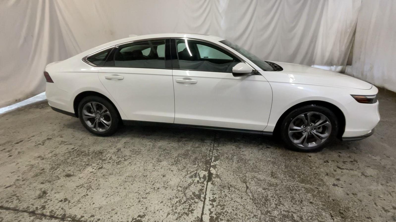 2023 Honda Accord Sedan EX - Platinum White Pearl exterior view 4