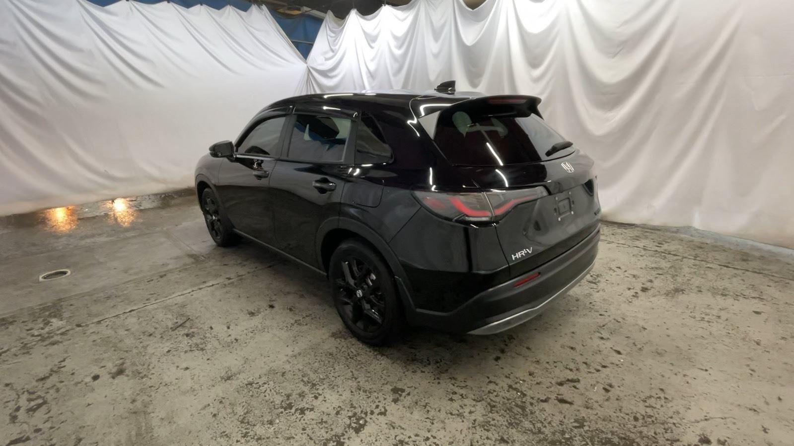 2025 Honda HR-V Sport - Crystal Black Pearl exterior view 8