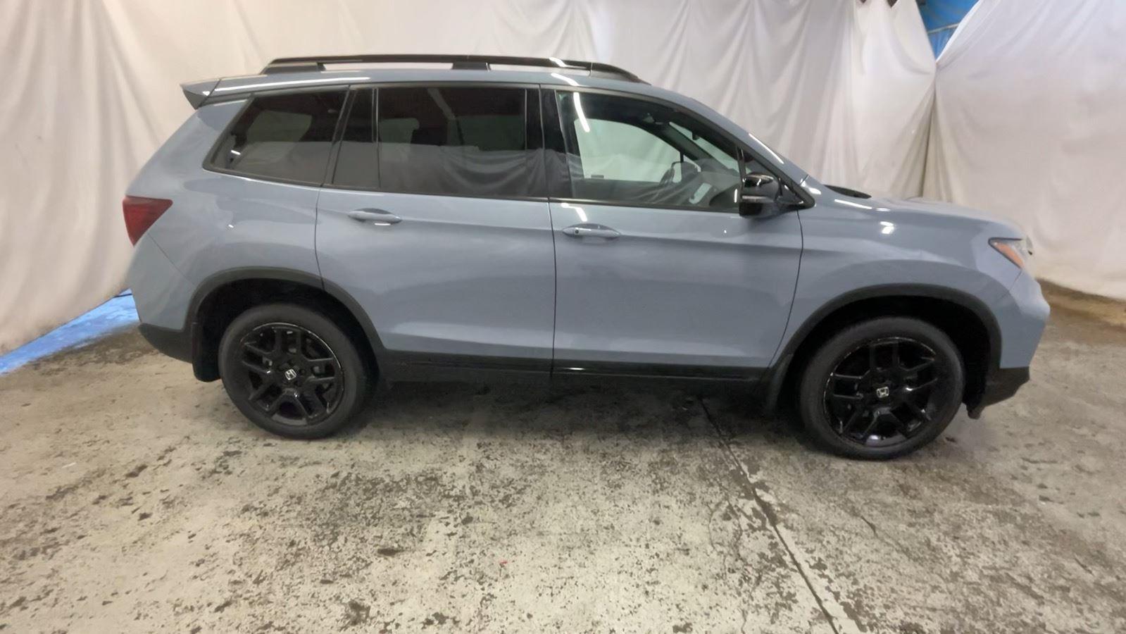 2024 Honda Passport Black Edition - Sonic Gray Pearl exterior view 4