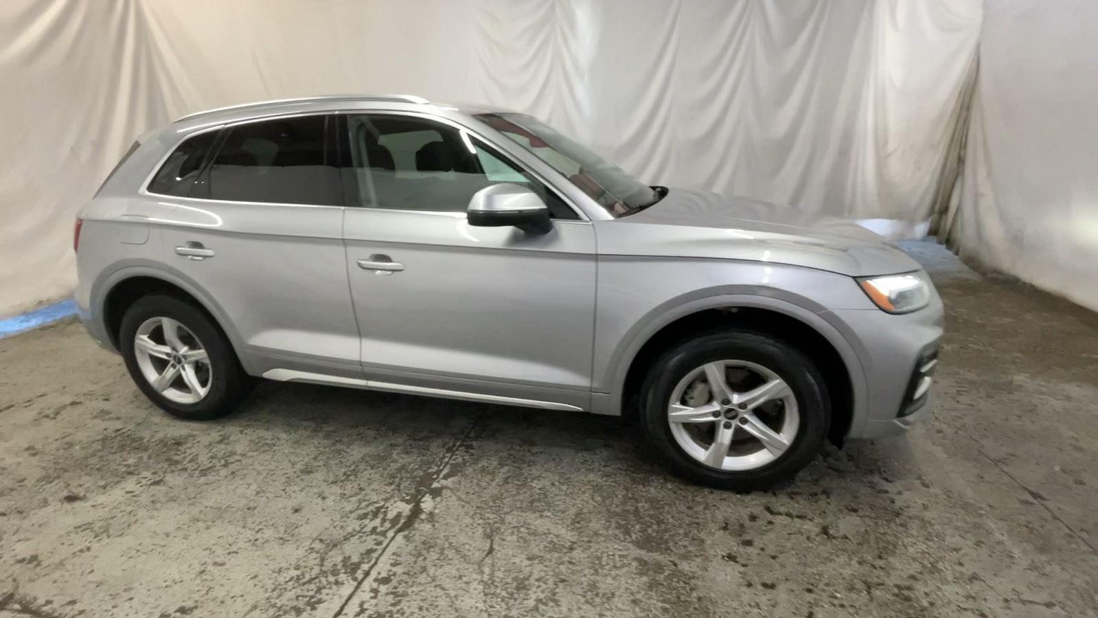 2021 Audi Q5 Premium - Florett Silver Metallic exterior view 4