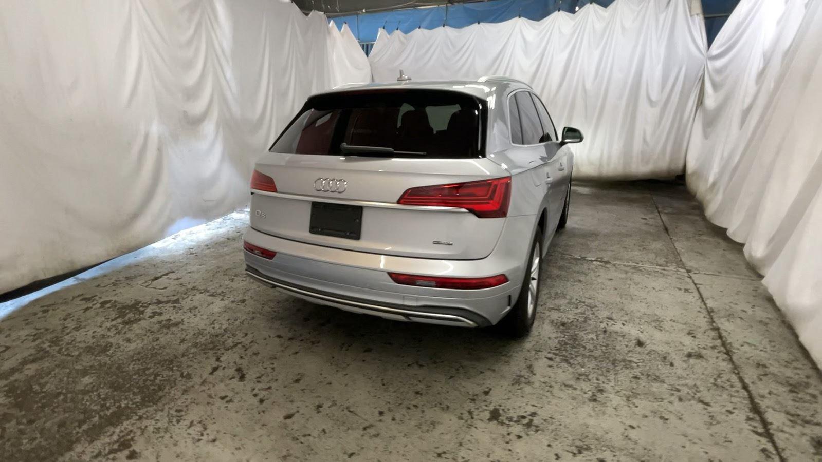 2021 Audi Q5 Premium - Florett Silver Metallic exterior view 7