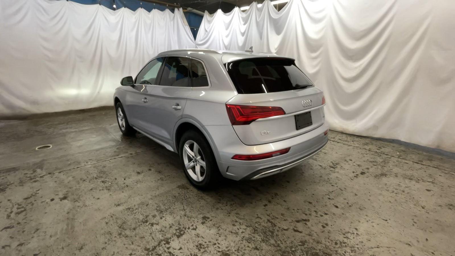 2021 Audi Q5 Premium - Florett Silver Metallic exterior view 9