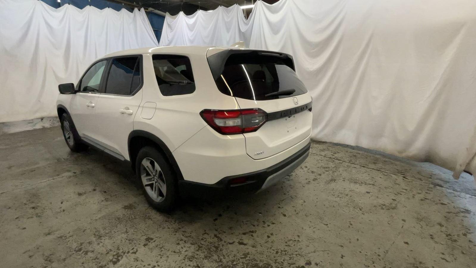 2023 Honda Pilot EX-L 7 Passenger - Platinum White Pearl exterior view 8
