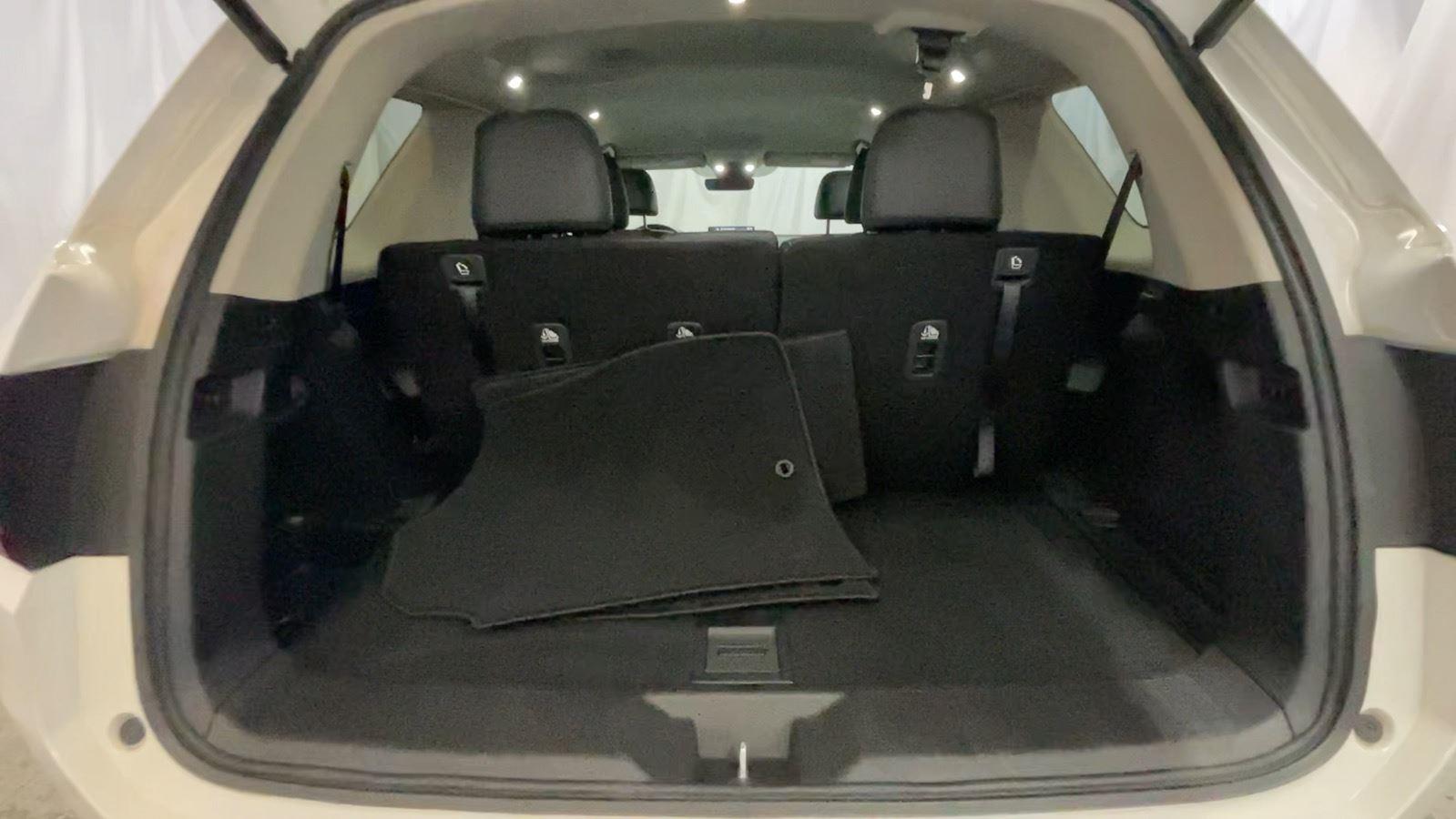 2023 Honda Pilot EX-L 7 Passenger - Platinum White Pearl exterior view 18