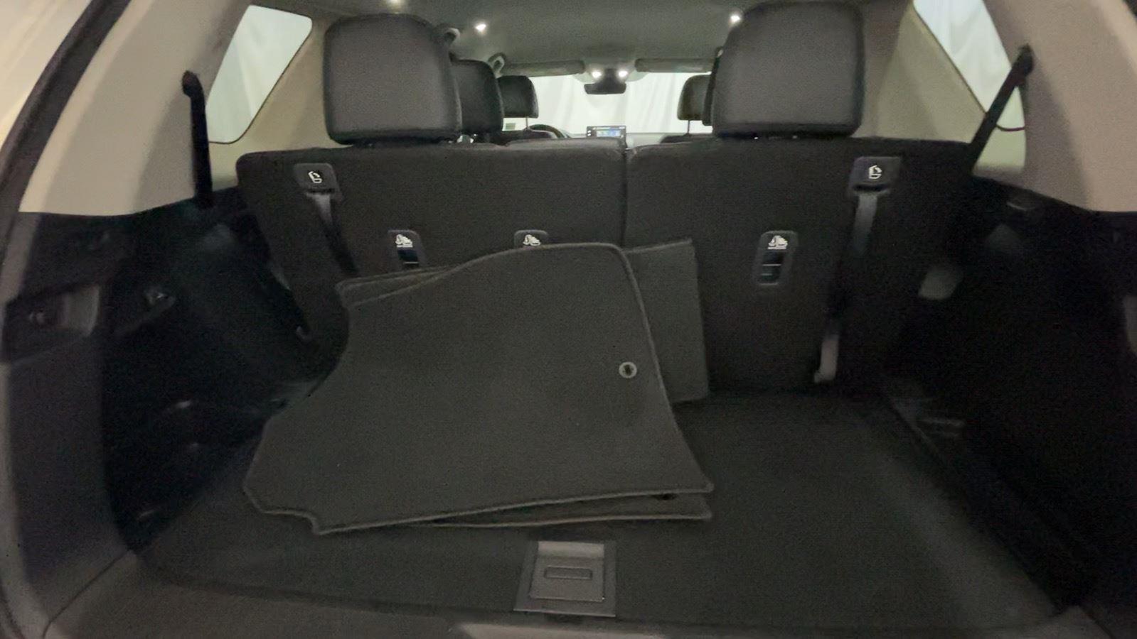 2023 Honda Pilot EX-L 7 Passenger - Platinum White Pearl exterior view 19