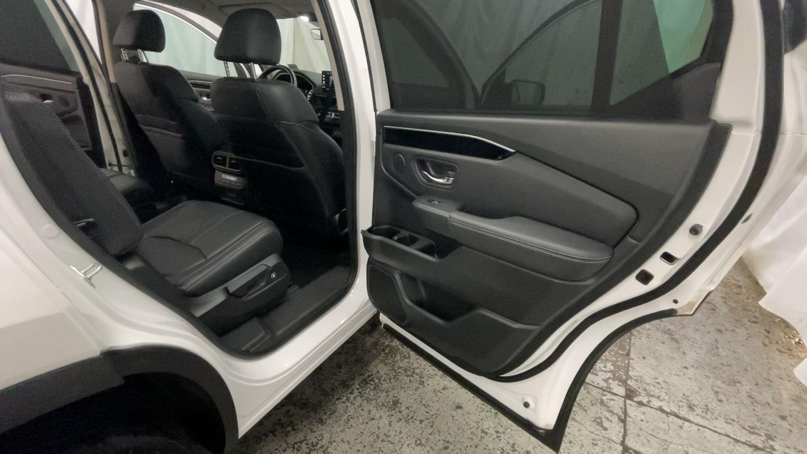 2023 Honda Pilot EX-L 7 Passenger - Platinum White Pearl exterior view 20