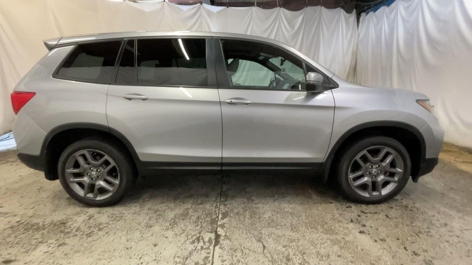 2023 Honda Passport EX-L - Lunar Silver Metallic exterior view 4