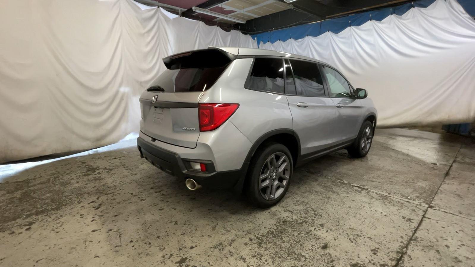 2023 Honda Passport EX-L - Lunar Silver Metallic exterior view 5