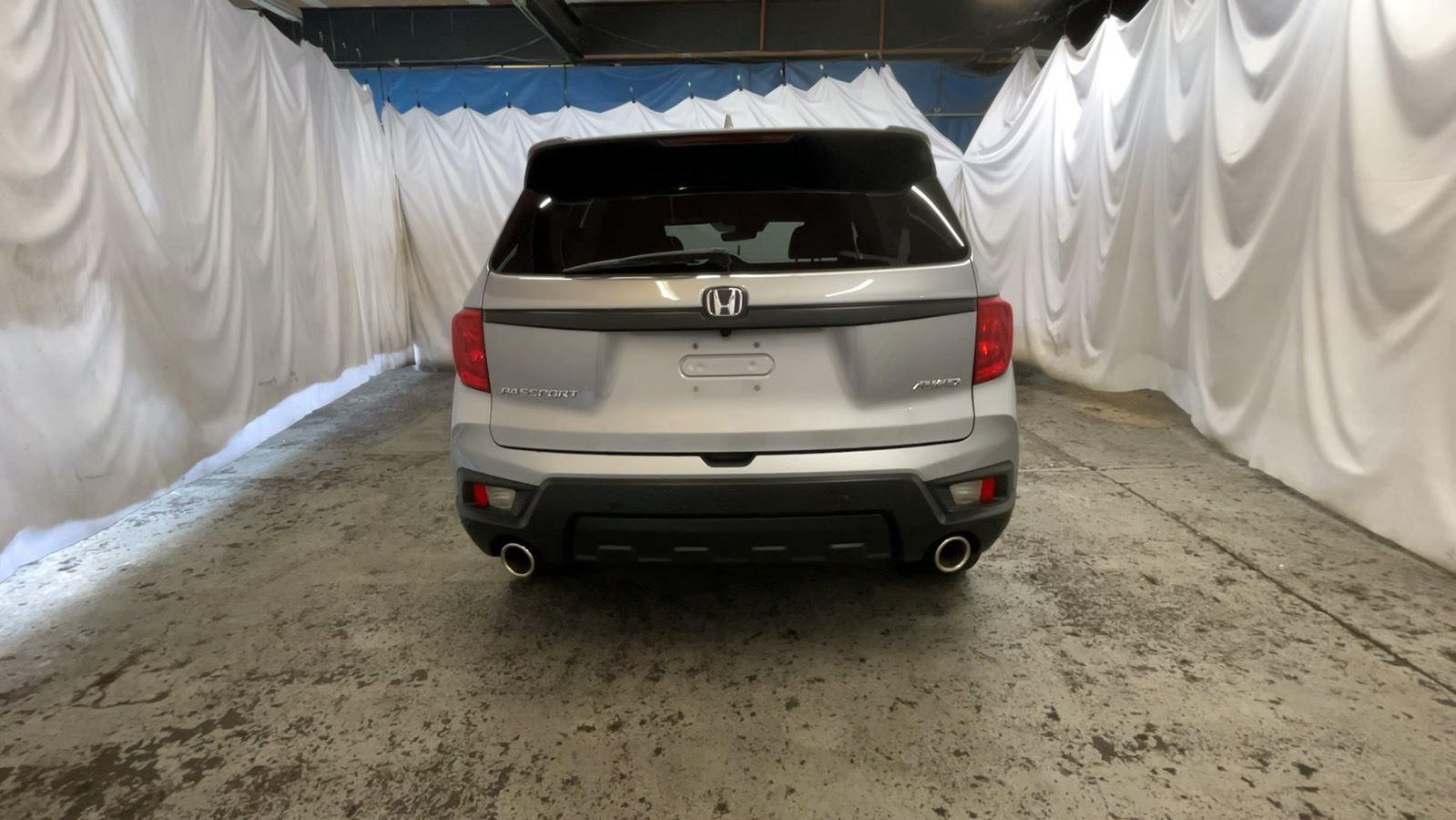 2023 Honda Passport EX-L - Lunar Silver Metallic exterior view 7