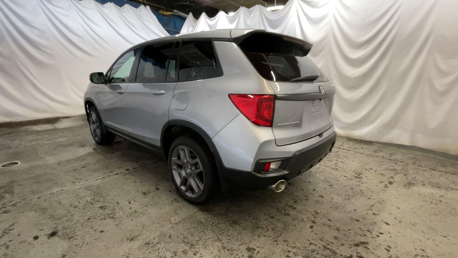 2023 Honda Passport EX-L - Lunar Silver Metallic exterior view 8