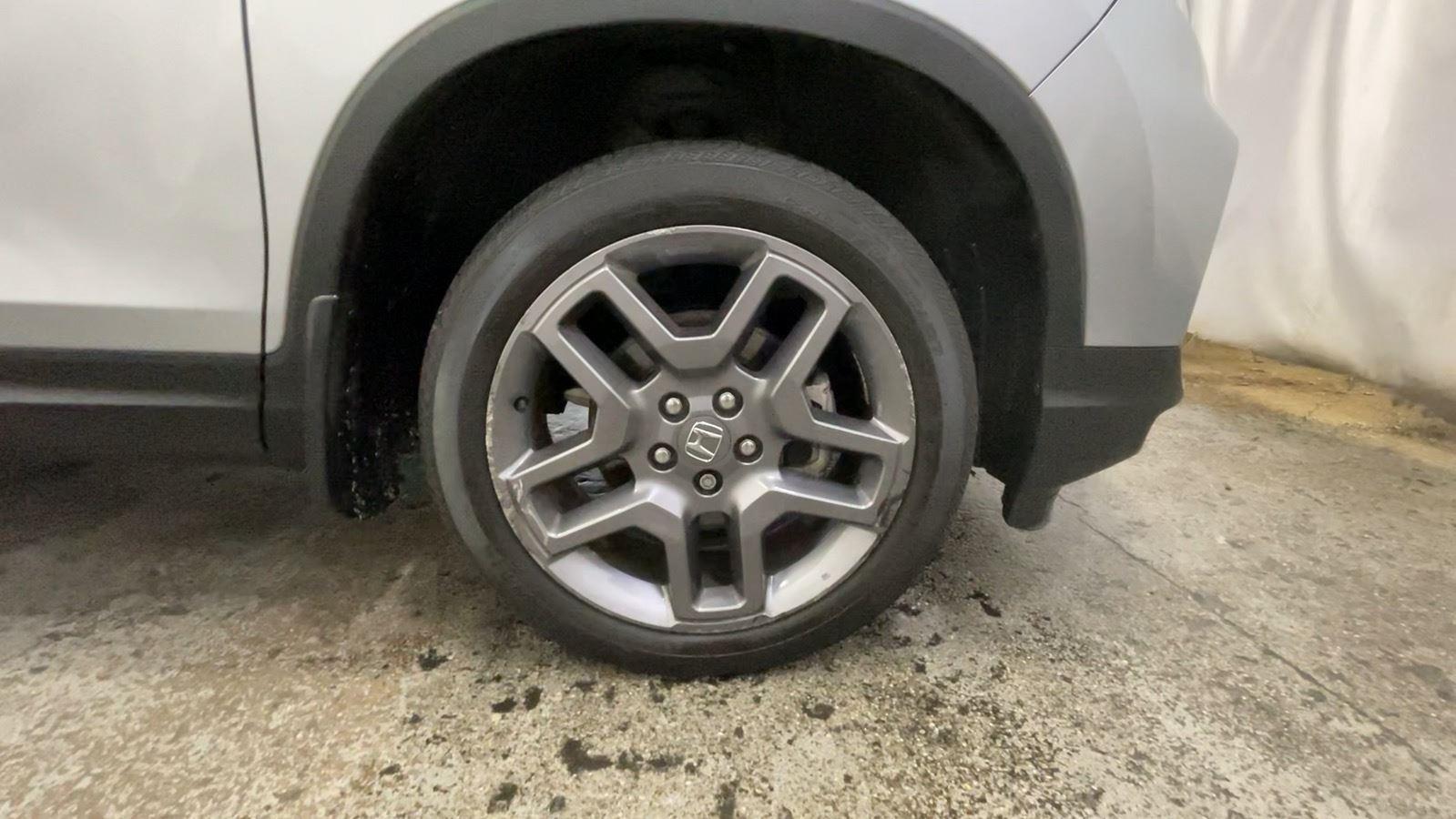 2023 Honda Passport EX-L - Lunar Silver Metallic exterior view 14