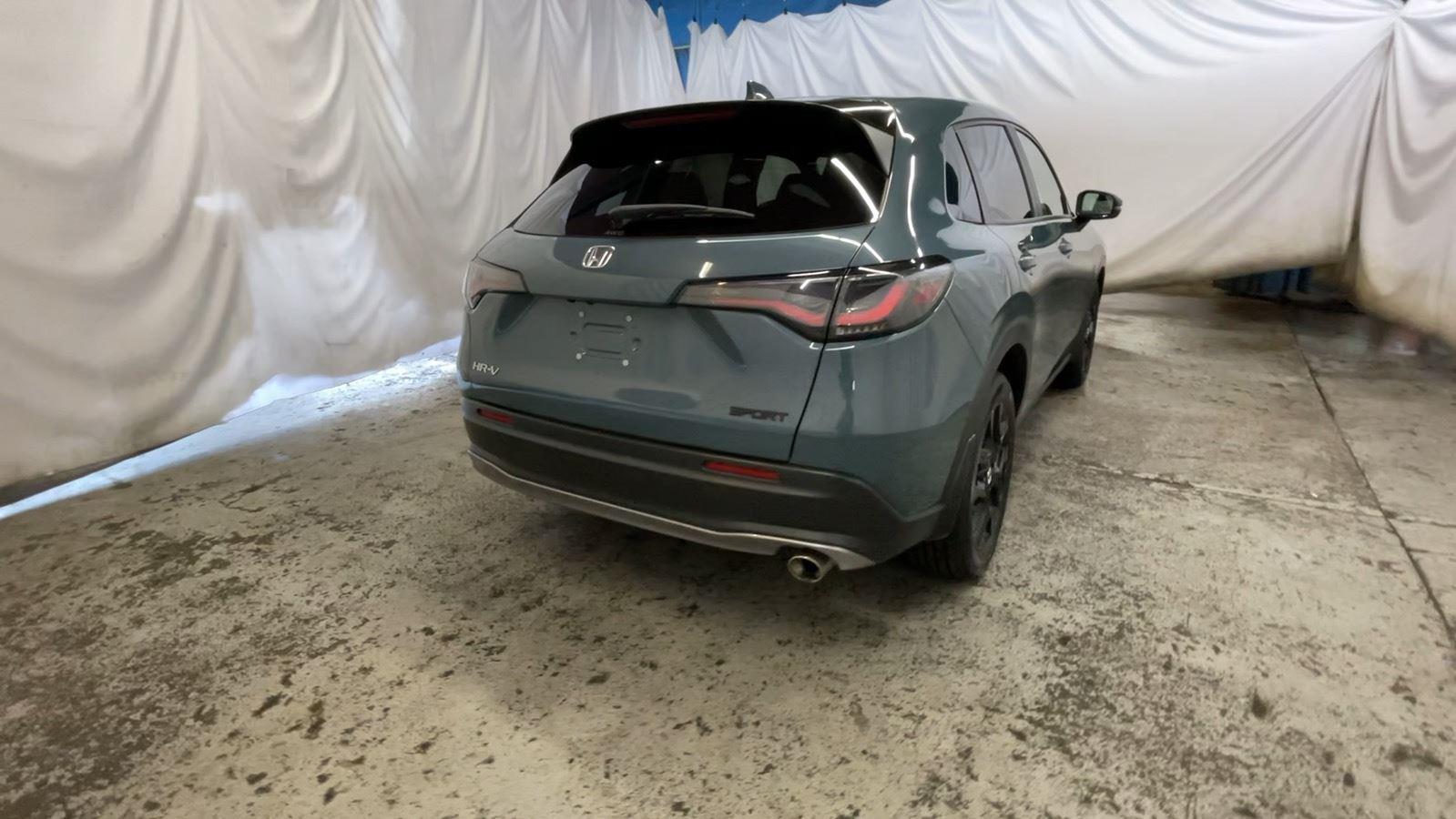 2025 Honda HR-V Sport - Nordic Forest Pearl exterior view 6