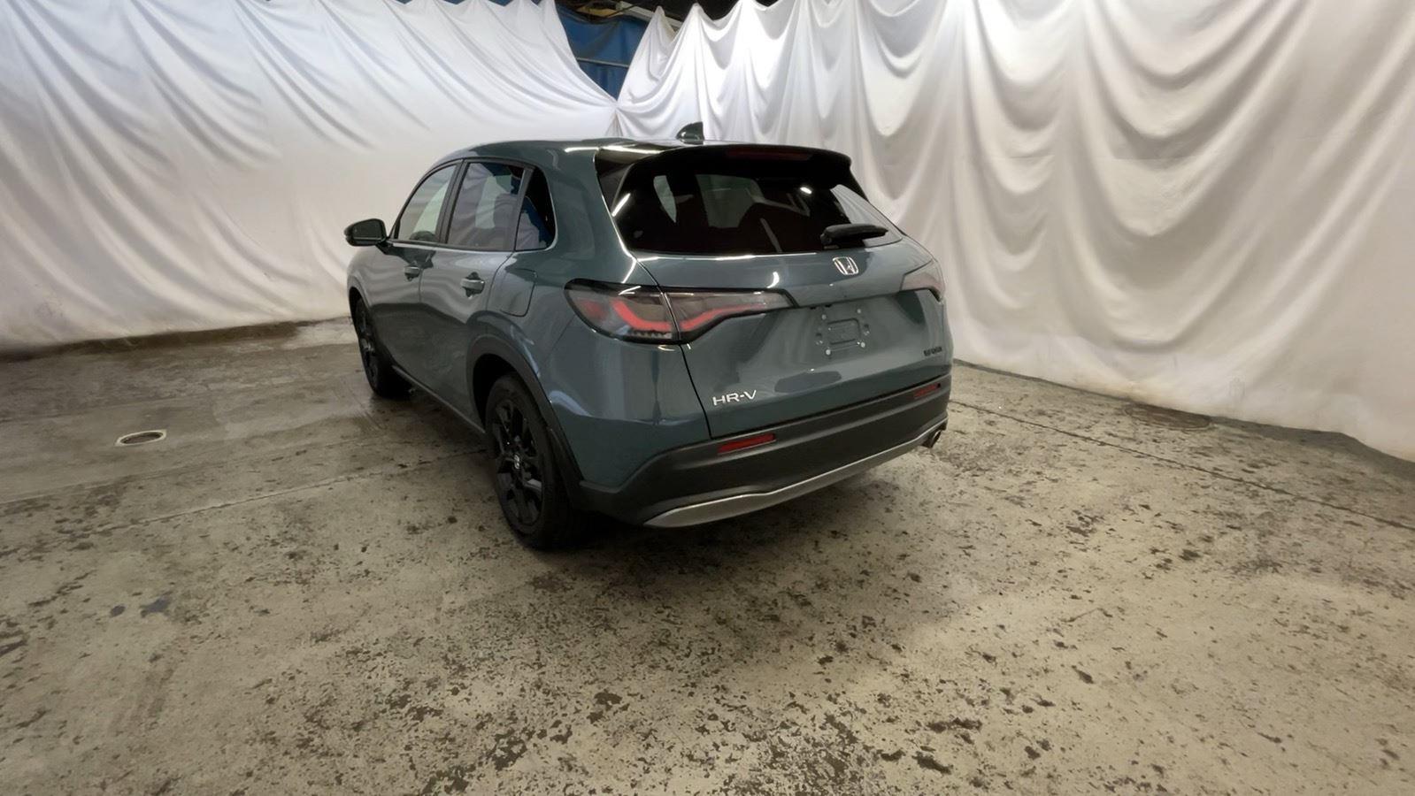 2025 Honda HR-V Sport - Nordic Forest Pearl exterior view 8