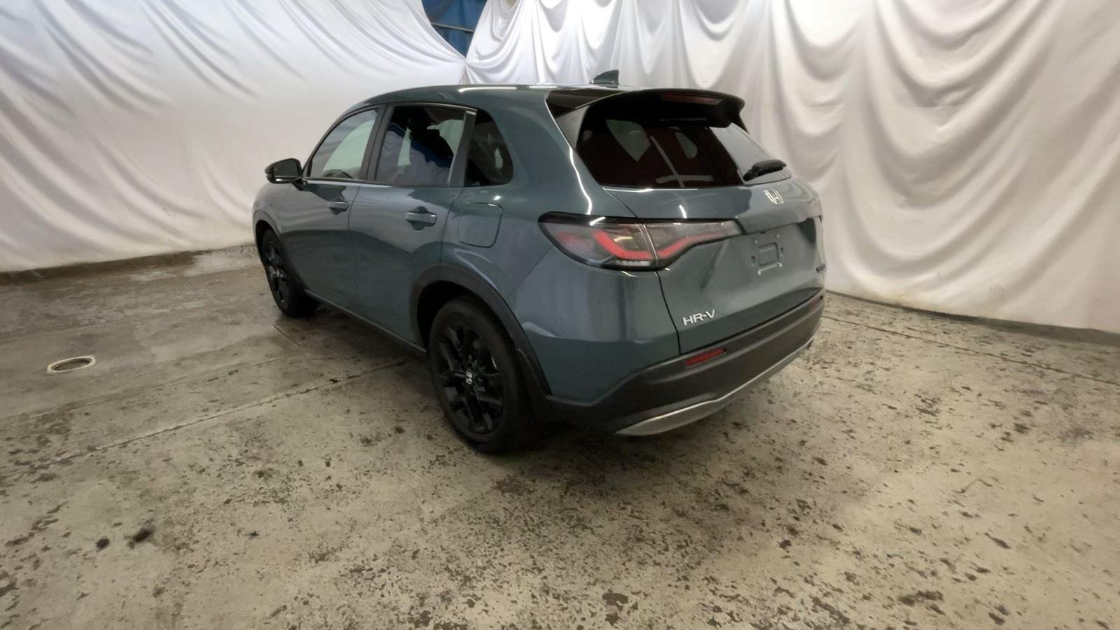 2025 Honda HR-V Sport - Nordic Forest Pearl exterior view 9