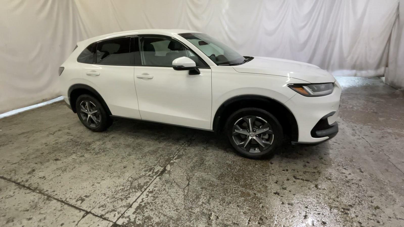 2025 Honda HR-V EX-L - Platinum White Pearl exterior view 4