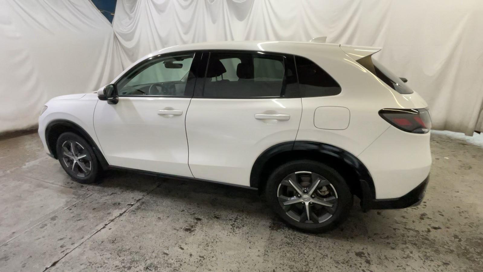 2025 Honda HR-V EX-L - Platinum White Pearl exterior view 11