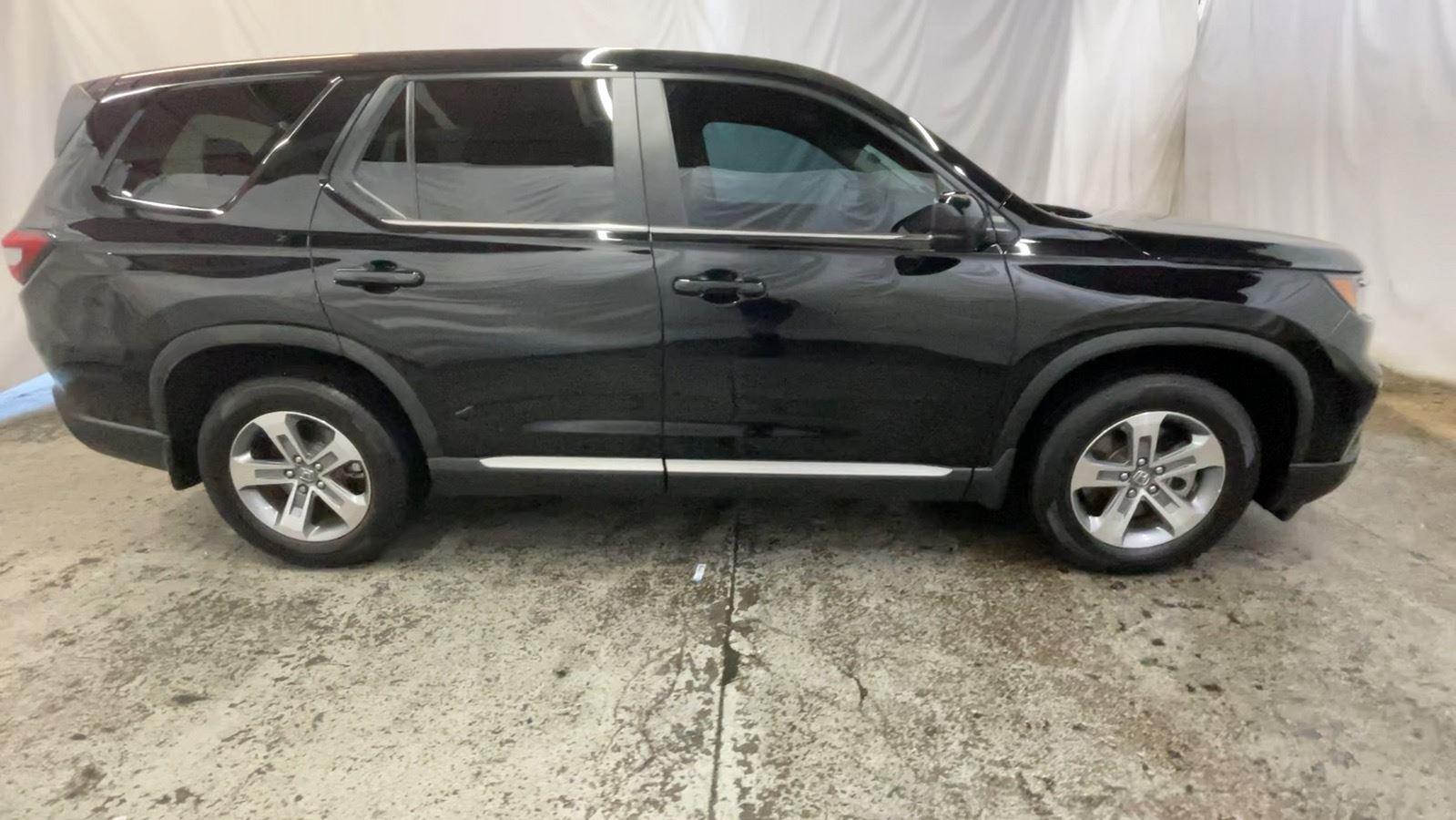 2025 Honda Pilot EX-L - Crystal Black Pearl exterior view 4