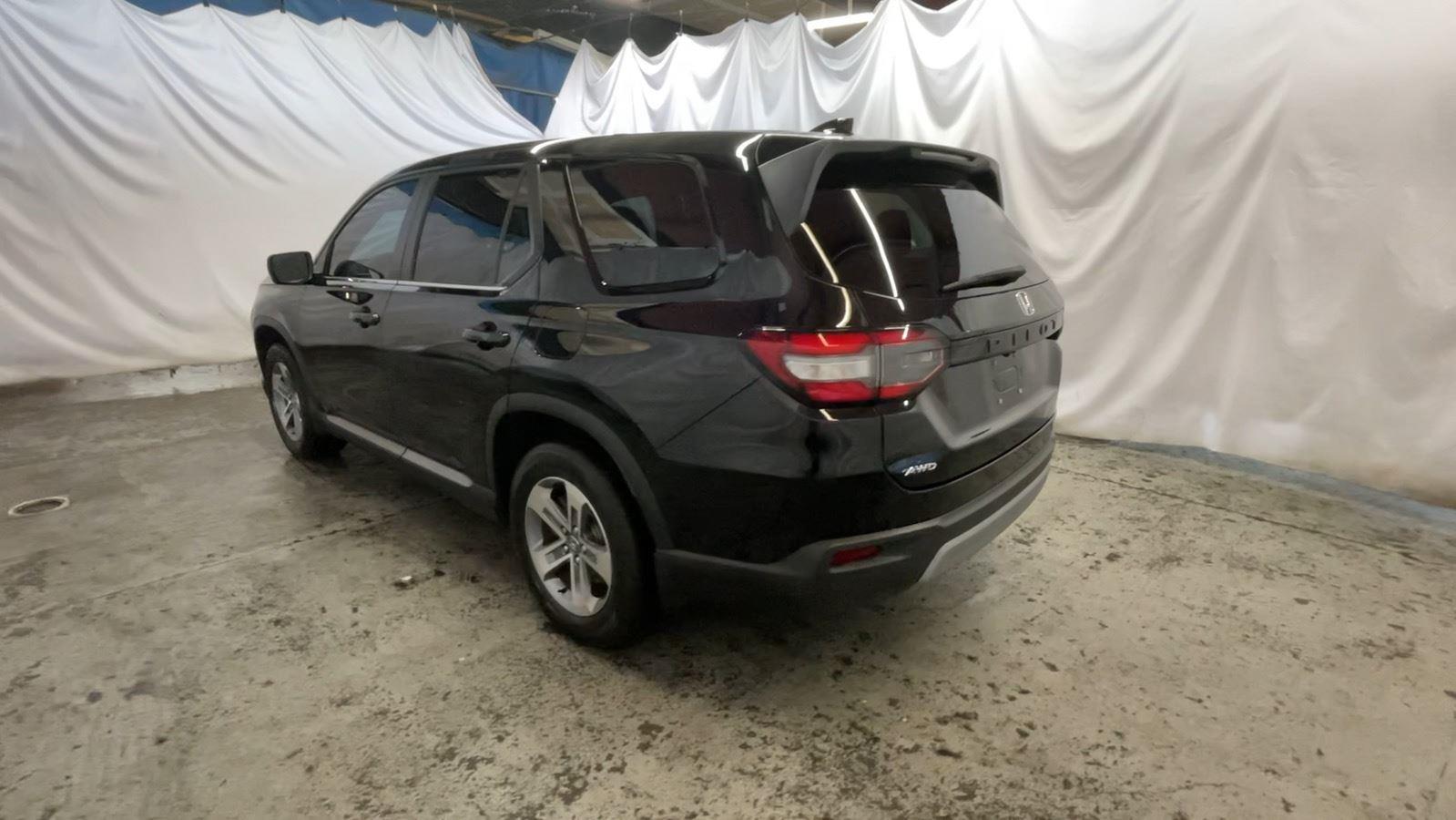 2025 Honda Pilot EX-L - Crystal Black Pearl exterior view 9