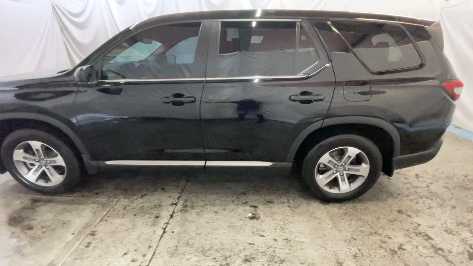 2025 Honda Pilot EX-L - Crystal Black Pearl exterior view 12