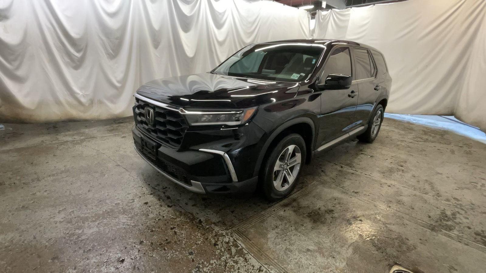 2025 Honda Pilot EX-L - Crystal Black Pearl exterior view 14