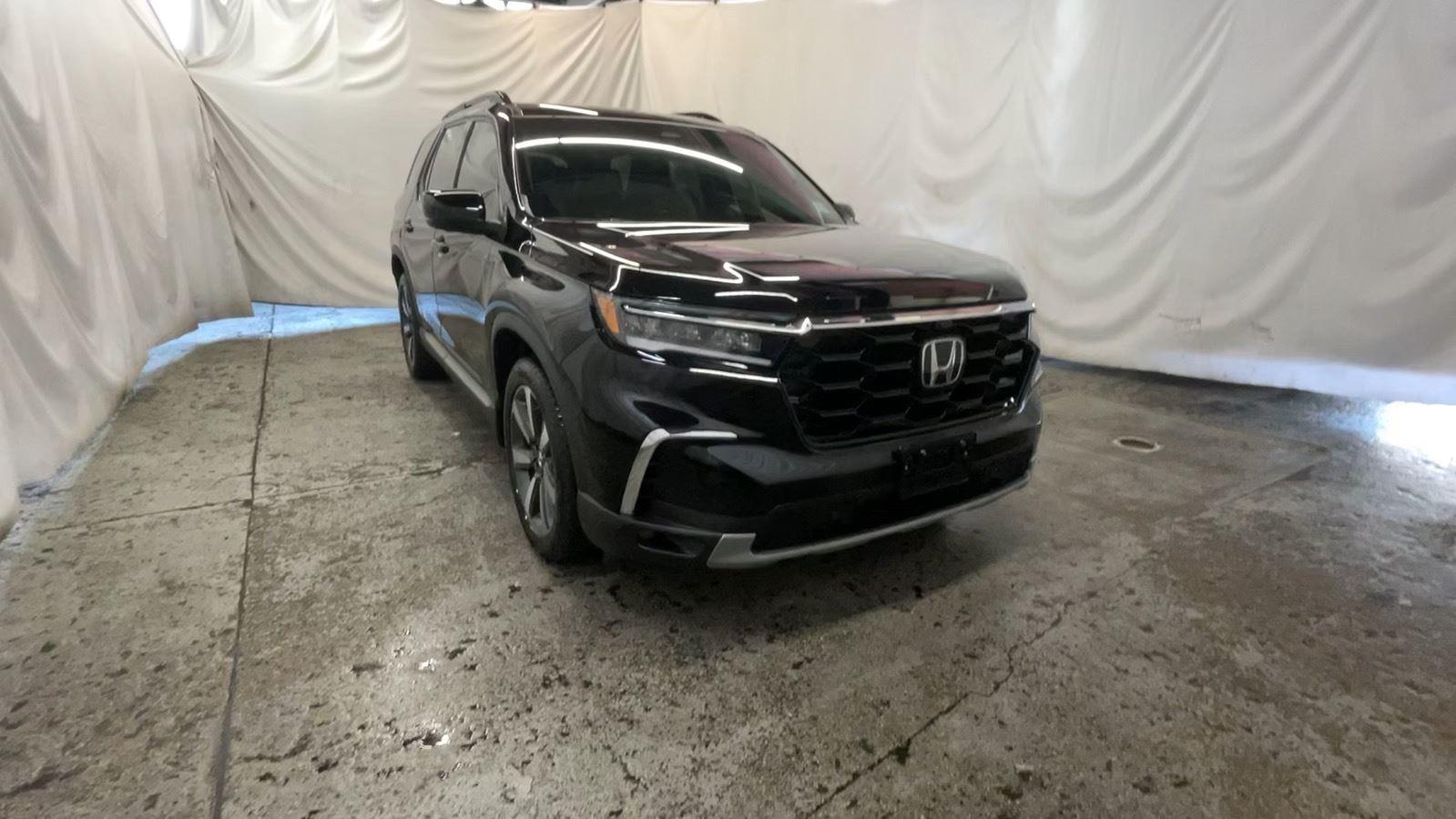 Crystal Black Pearl 2024 Honda Pilot SUV / Crossover All-Wheel Drive Automatic