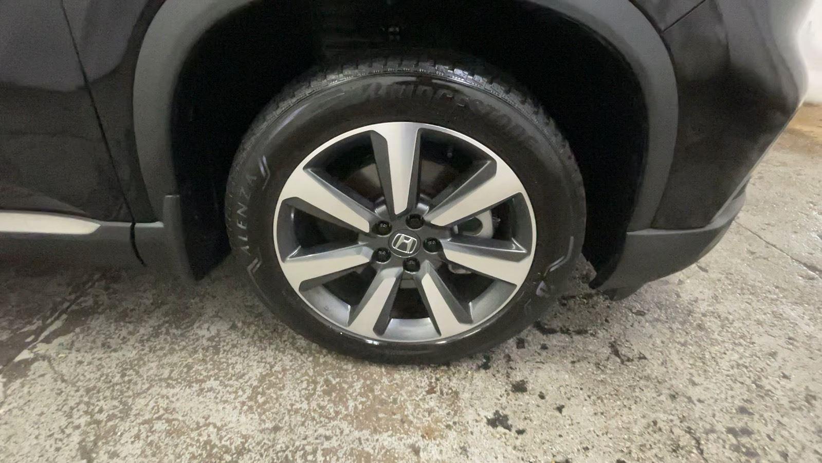 2024 Honda Pilot Elite - Crystal Black Pearl exterior view 15