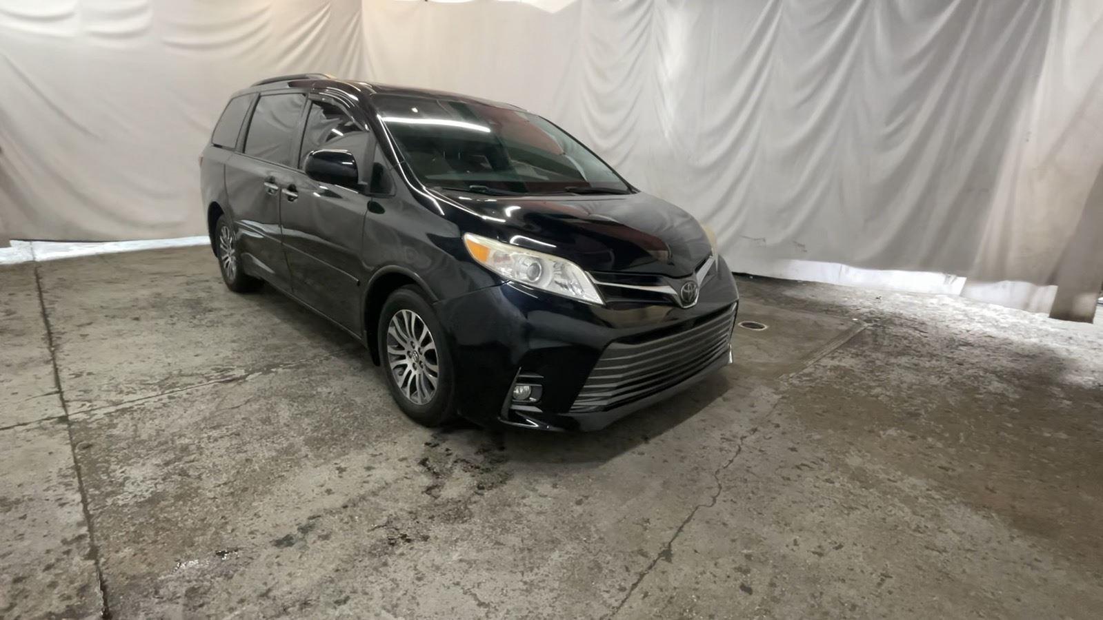 2018 Toyota Sienna XLE - Midnight Black Metallic exterior view 2