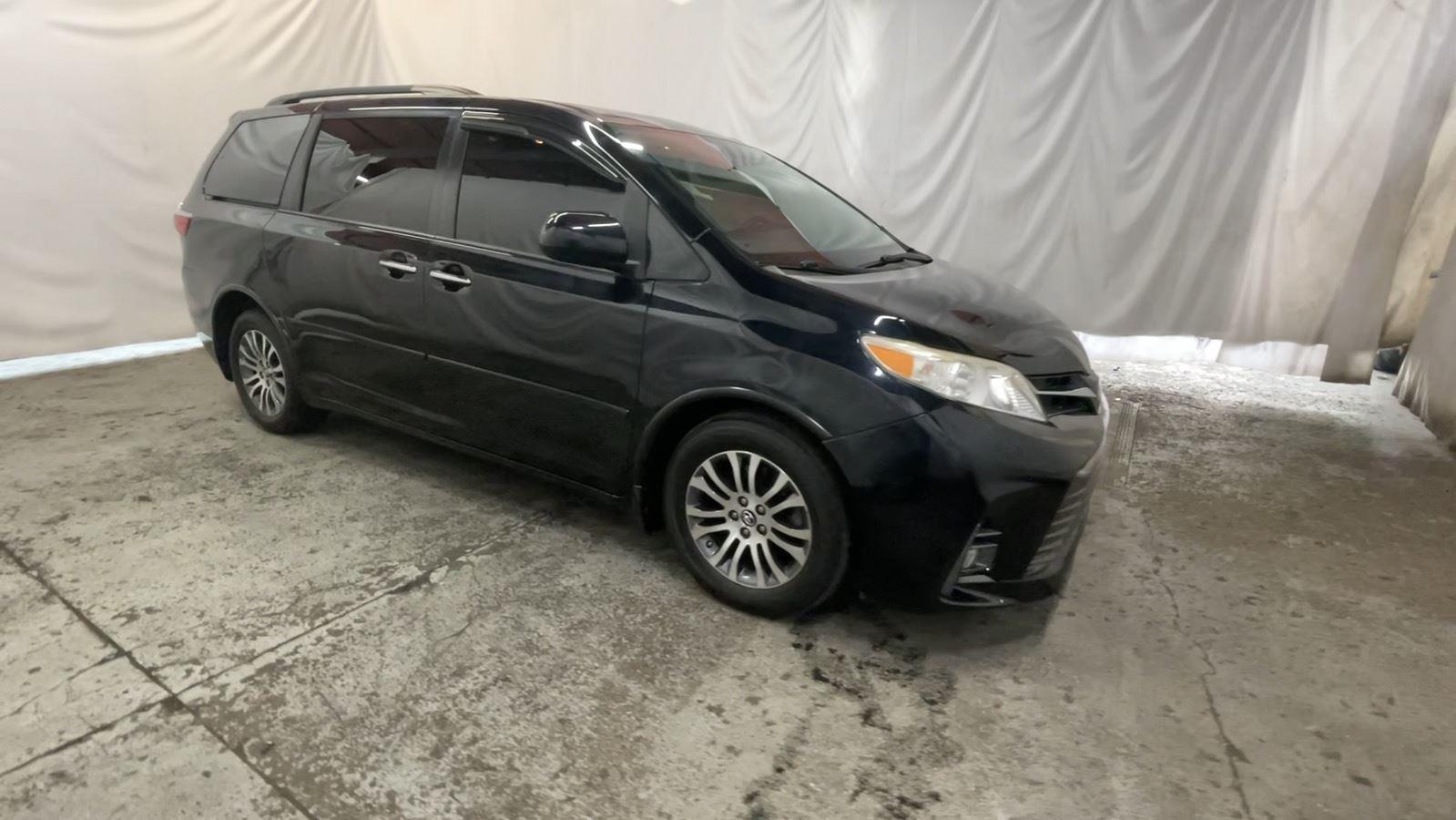 2018 Toyota Sienna XLE - Midnight Black Metallic exterior view 3