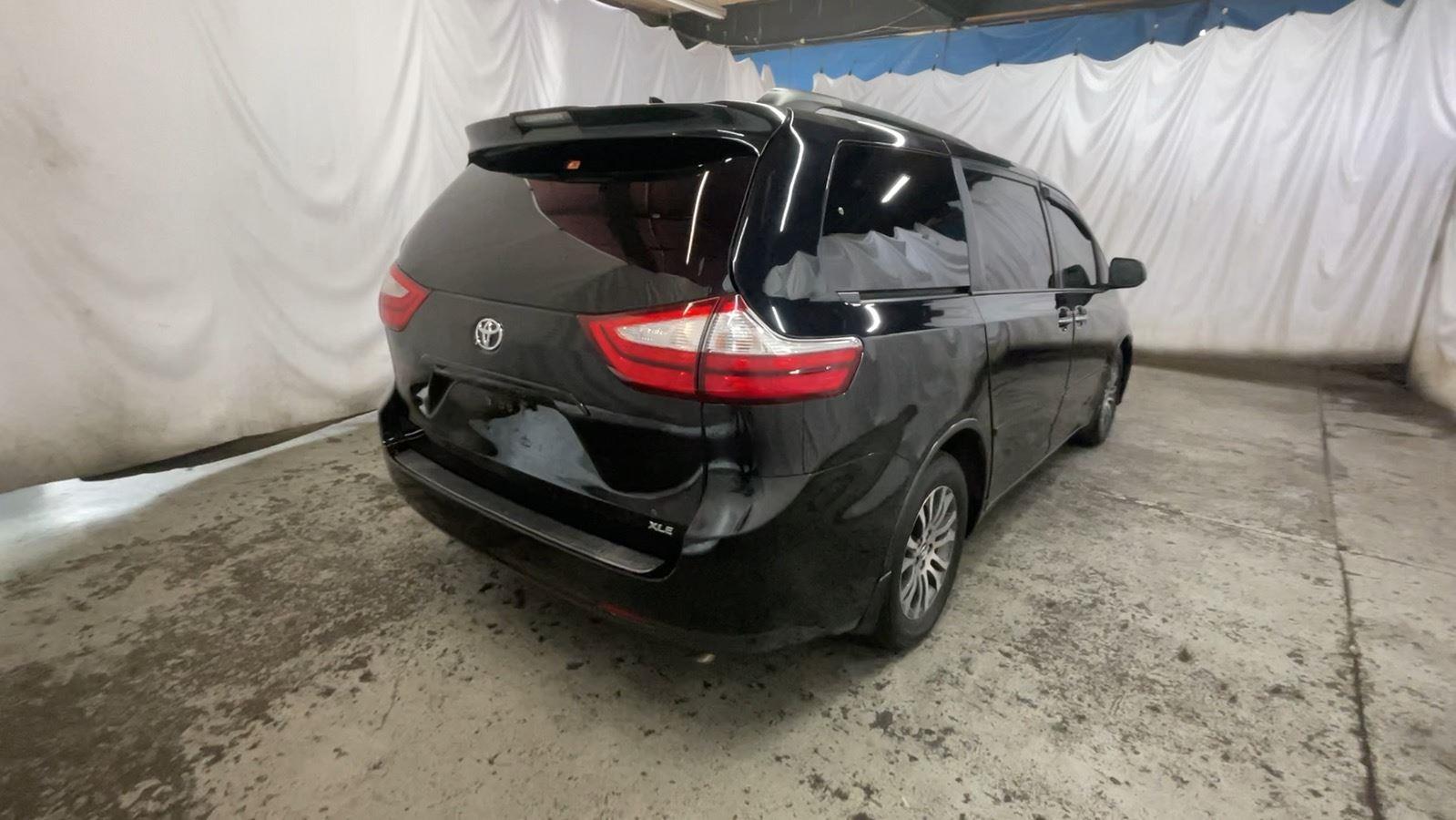 2018 Toyota Sienna XLE - Midnight Black Metallic exterior view 6